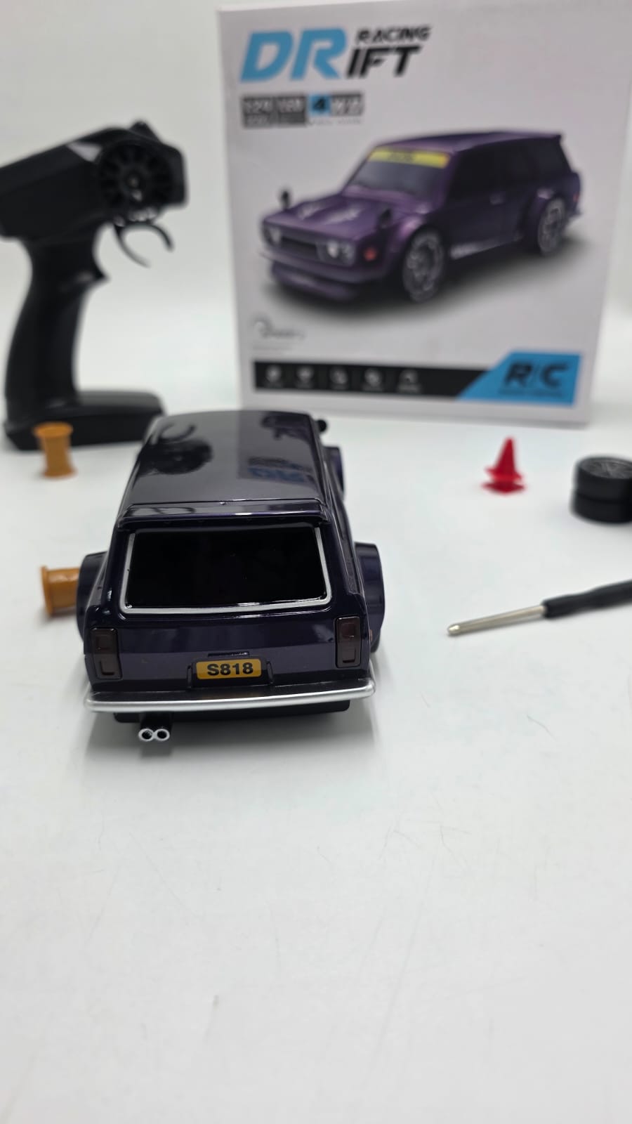 Dutsan Drift Racing RC Car – 20KM/H | 4WD with Extra Drift Tires