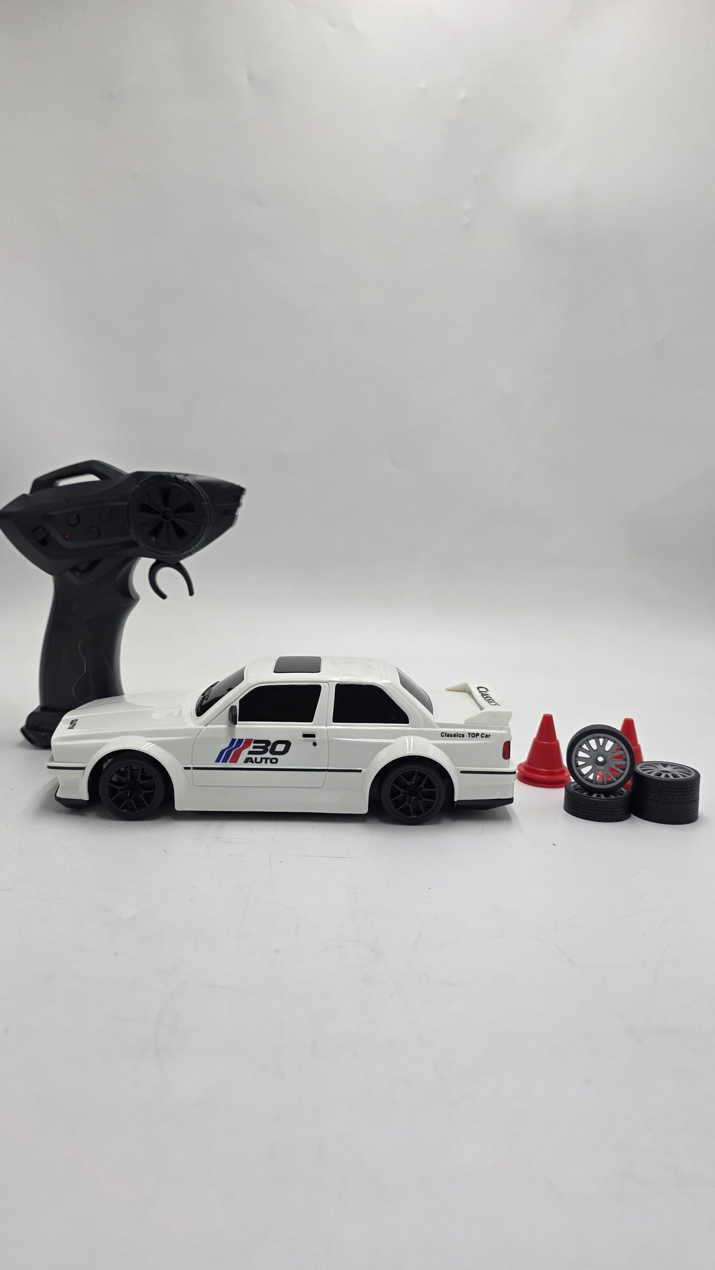 BMW E30 RC Drift Car – White Edition