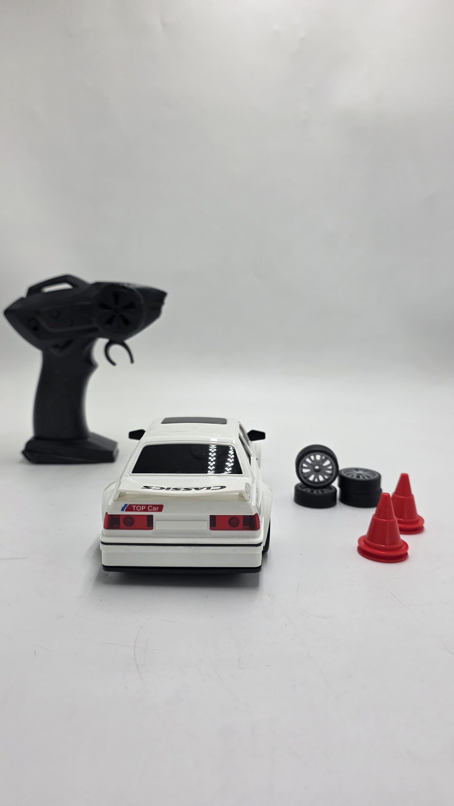 BMW E30 RC Drift Car – White Edition